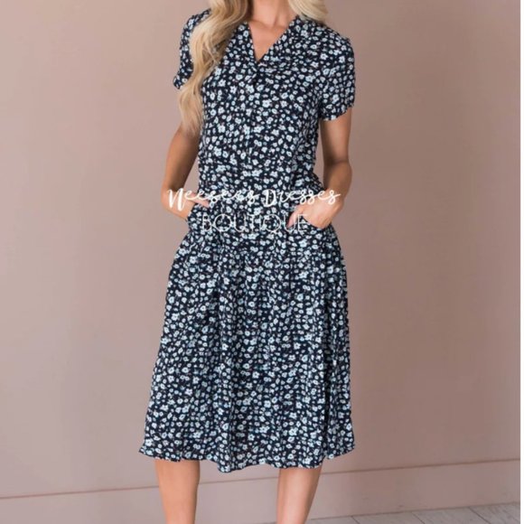 Neesee's Dresses Blue Floral Midi Dress - Picture 2 of 9